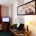 Bristol Logis Cit'hotel Centre 3* ペリグー
