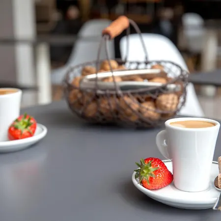Bristol Logis Cit'hotel Centre 3*
