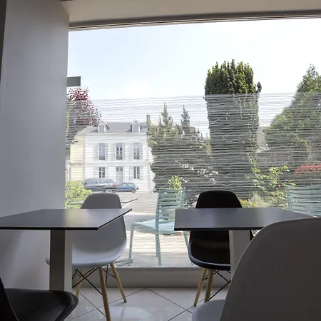 Bristol Logis Cit'hotel Centre 호텔 3*