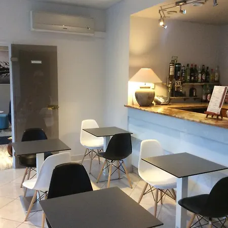 호텔 Bristol Logis Cit'hotel Centre