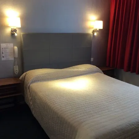 Hotel Bristol Logis Cit'hotel Centre 3*