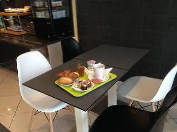 Hotel Cit'Hotel Bristol Perigueux Centre 3*