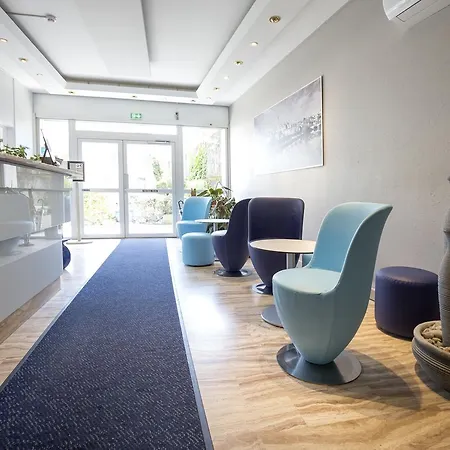 Bristol Logis Cit'hotel Centre 호텔