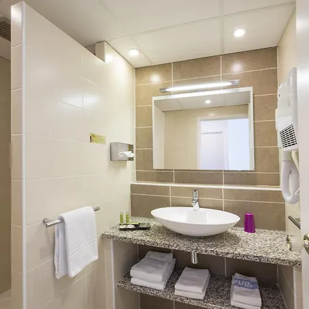 Bristol Logis Cit'hotel Centre 3*