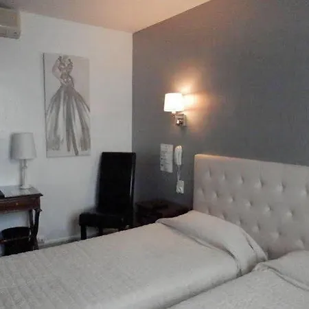 Hotell Bristol Logis Cit'hotel Centre 3*