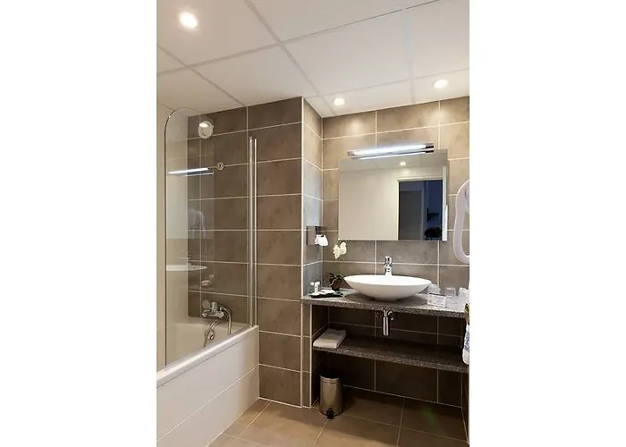 ホテル Bristol Logis Cit'hotel Centre