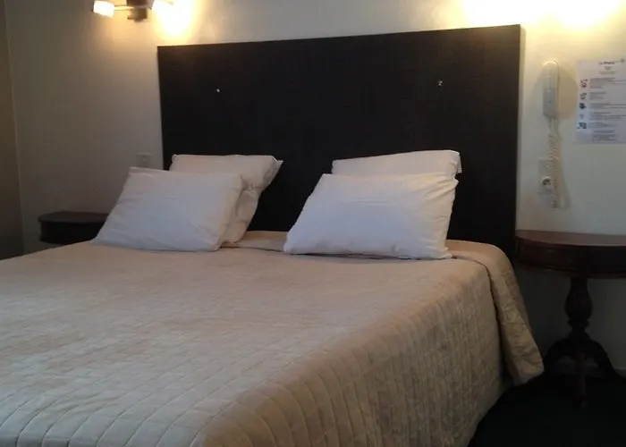 Bristol Logis Cit'hotel Centre ペリグー