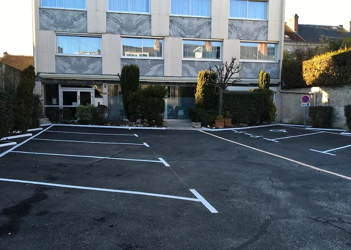 ホテル Bristol Logis Cit'hotel Centre ペリグー