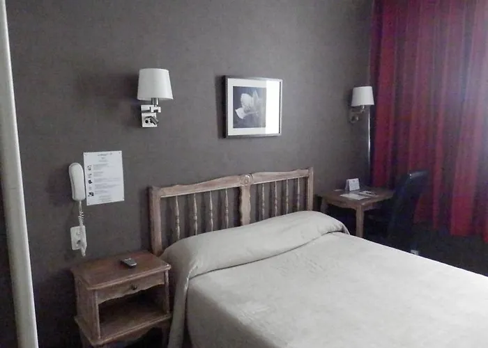 Bristol Logis Cit'hotel Centre ホテル ペリグー