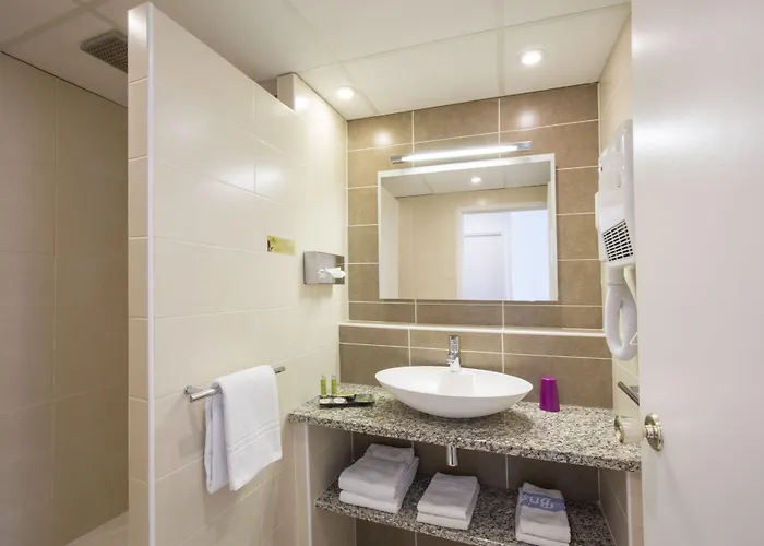 Bristol Logis Cit'hotel Centre ホテル