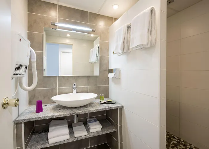 Bristol Logis Cit'hotel Centre ペリグー