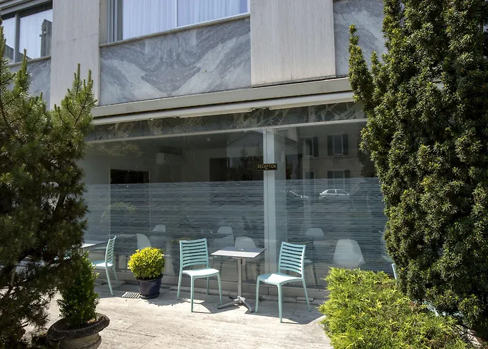 Bristol Logis Cit'hotel Centre فندق