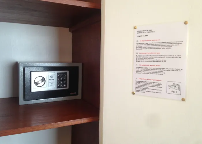 Bristol Logis Cit'hotel Centre 3* ペリグー