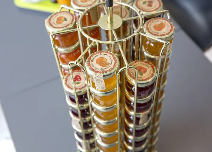 فندق Bristol Logis Cit'hotel Centre 3*