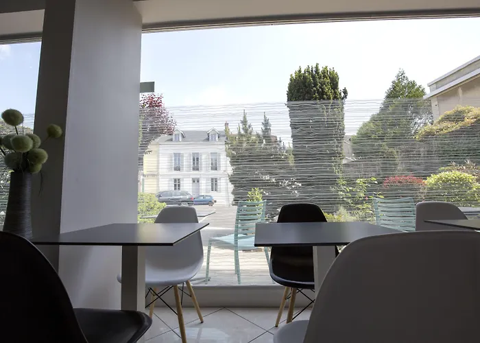 Bristol Logis Cit'hotel Centre فندق 3*