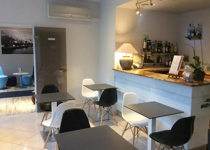 فندق Bristol Logis Cit'hotel Centre