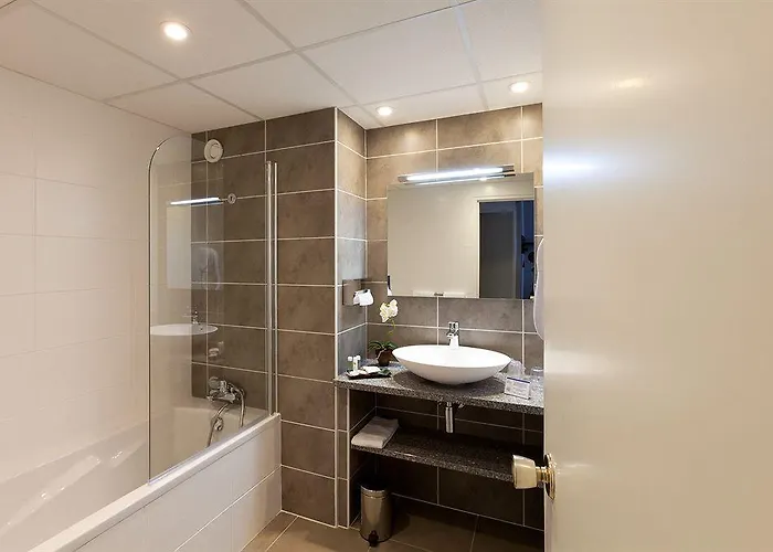 Bristol Logis Cit'hotel Centre فندق