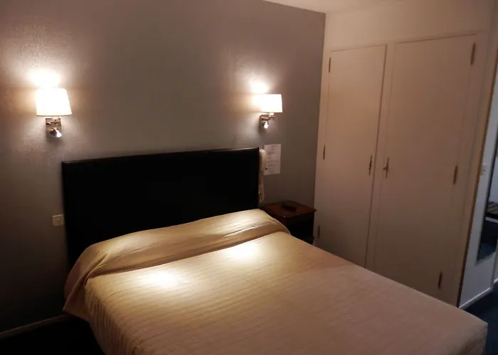 Bristol Logis Cit'hotel Centre ホテル 3*