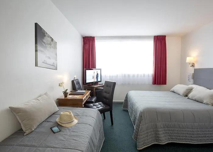 Bristol Logis Cit'hotel Centre ホテル 3*